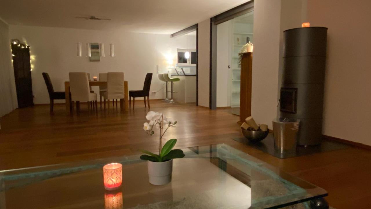 Luxus-Ferienhaus: Geräumige Wohnung mit Balkon und Garten nahe Regensburg Laaber Exterior photo