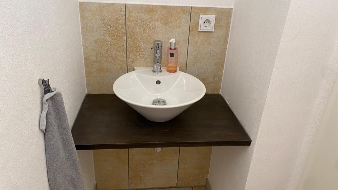Luxus-Ferienhaus: Geräumige Wohnung mit Balkon und Garten nahe Regensburg Laaber Exterior photo