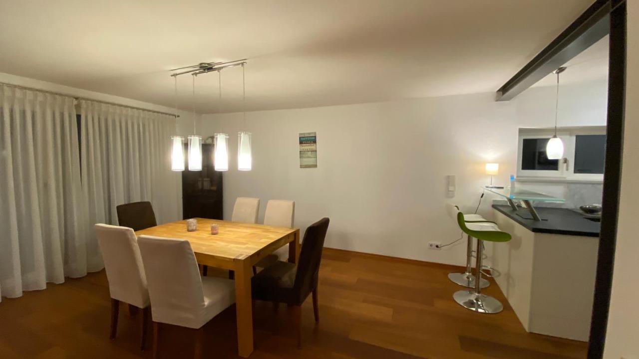 Luxus-Ferienhaus: Geräumige Wohnung mit Balkon und Garten nahe Regensburg Laaber Exterior photo