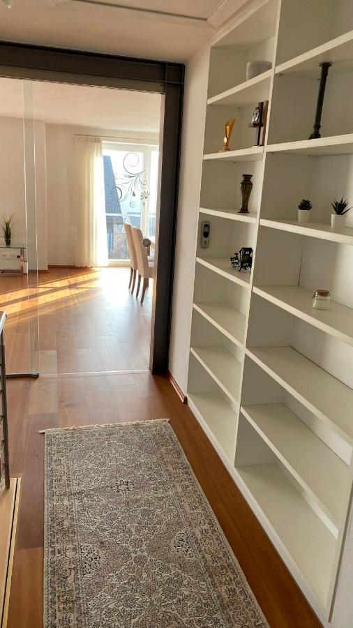 Luxus-Ferienhaus: Geräumige Wohnung mit Balkon und Garten nahe Regensburg Laaber Exterior photo